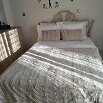 Holiday home Golden Eagle House Dendrochorion